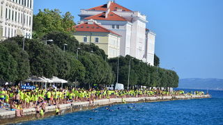 10. dm Millennium Jump na zadarskoj rivi – 3 tisuće skakača poslalo prekrasnu priču u svijet 10. dm Millennium Jump na zadarskoj rivi – 3 tisuće skakača poslalo prekrasnu priču u svijet