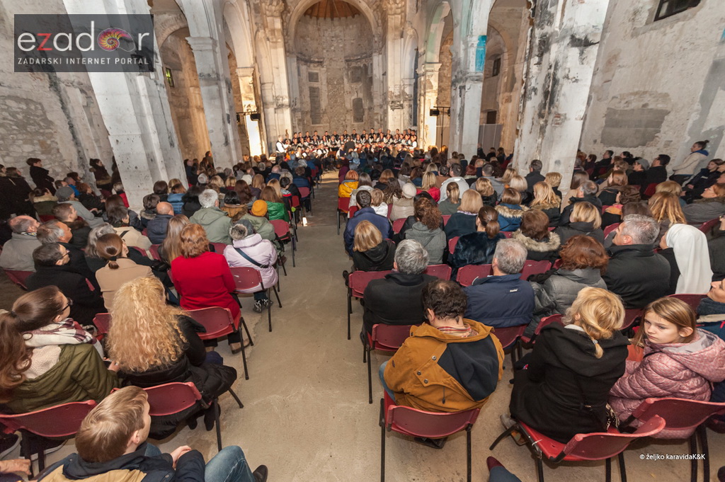 Adventski koncert ansambla Lado u prepunoj u crkvi sv. Nikole Adventski koncert ansambla Lado u prepunoj u crkvi sv. Nikole
