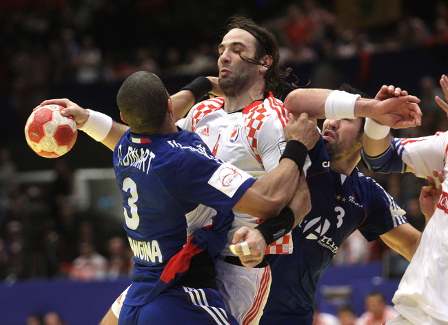 Bec, 310110. Austrija je domacin EURO 2010 u rukometu od 19-31 01.10. U Becu se igraju utakmice poufinala i finala. Polufinale su izborile reprezentacije Islanda, Francuske, Poljske i Hrvatske. U polufinalnim utakmicama finale su izborile reprezentacije F