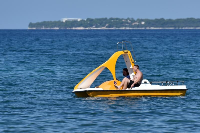 Turisti i građani uživali su u subotu u prekrasnom rujanskom danu babljeg ljeta. Photo: Dino Stanin/PIXSELL Turisti i građani uživali su u subotu u prekrasnom rujanskom danu babljeg ljeta. Photo: Dino Stanin/PIXSELL