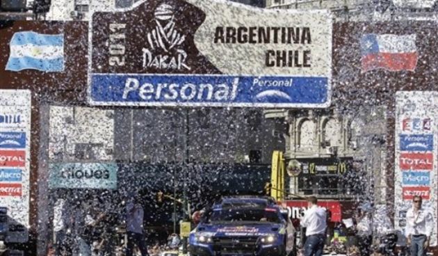 Carlos Sainz na startu relija Dakar, Foto: AP Photo