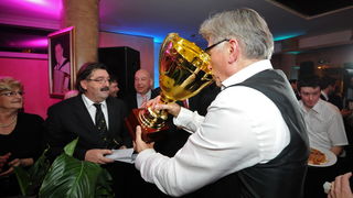 Zadar, 280213.
Poznati restoran Niko na zadarskoj Puntamici je veceras uz bogatu veceru i pjesmu brojnih izvodjaca sa svojim prijateljima i cestim gostima proslavio 50 godina od otvorenja. Na veceri su se pojavili brojni kumovi restorana kroz godine poput