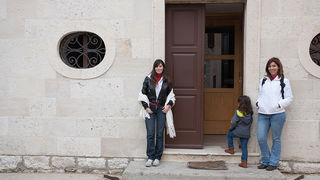 Top model Lorena Dias Terezinho i njena sestra Mara Dias, pronašle davno izgubljenu obitelj u Bibinjama, foto: Leo Banić Top model Lorena Dias Terezinho i njena sestra Mara Dias, pronašle davno izgubljenu obitelj u Bibinjama, foto: Leo Banić