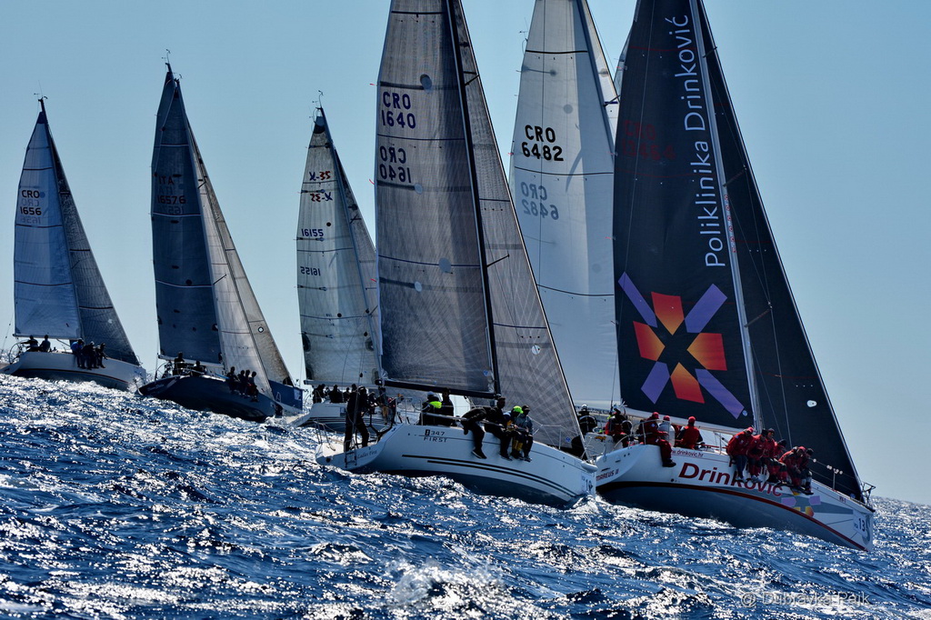 U hvarskom akvatoriju održana XXI. Uskršnja regata U hvarskom akvatoriju održana XXI. Uskršnja regata