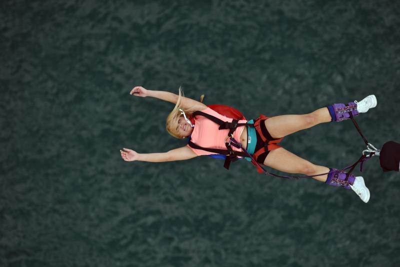 Otvorena sezona bungee jumpinga sa starog Masleničkog mosta. Photo: Hrvoje Jelavić/PIXSELL Otvorena sezona bungee jumpinga sa starog Masleničkog mosta. Photo: Hrvoje Jelavić/PIXSELL