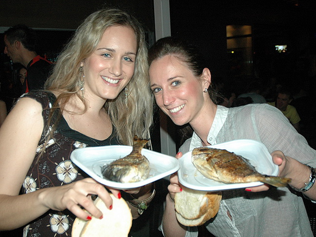 Ribarska festa zadarskih studenata u zagrebackom klubu Roko Ribarska festa zadarskih studenata u zagrebackom klubu Roko