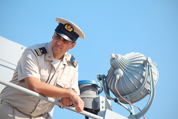 Polazak ratnog broda HRM-a sa zadarske rive (foto:Saša Čuka)