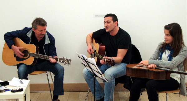 Kava pretočena u pjesmu – večer poezije u Muzeju antičkog stakla. Foto: Gordana Šarić