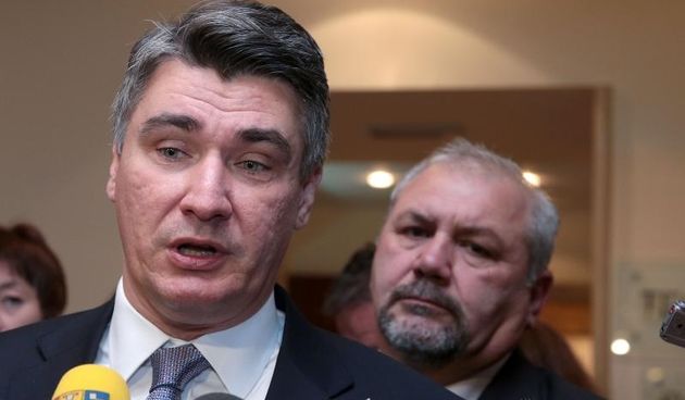 Koalicija stranaka Hrvatska raste – nema povratka na staro predala je danas u DIP-u kandidacijske liste za parlamentarne izbore 2015. godine. Photo: Patrik Macek/PIXSELL