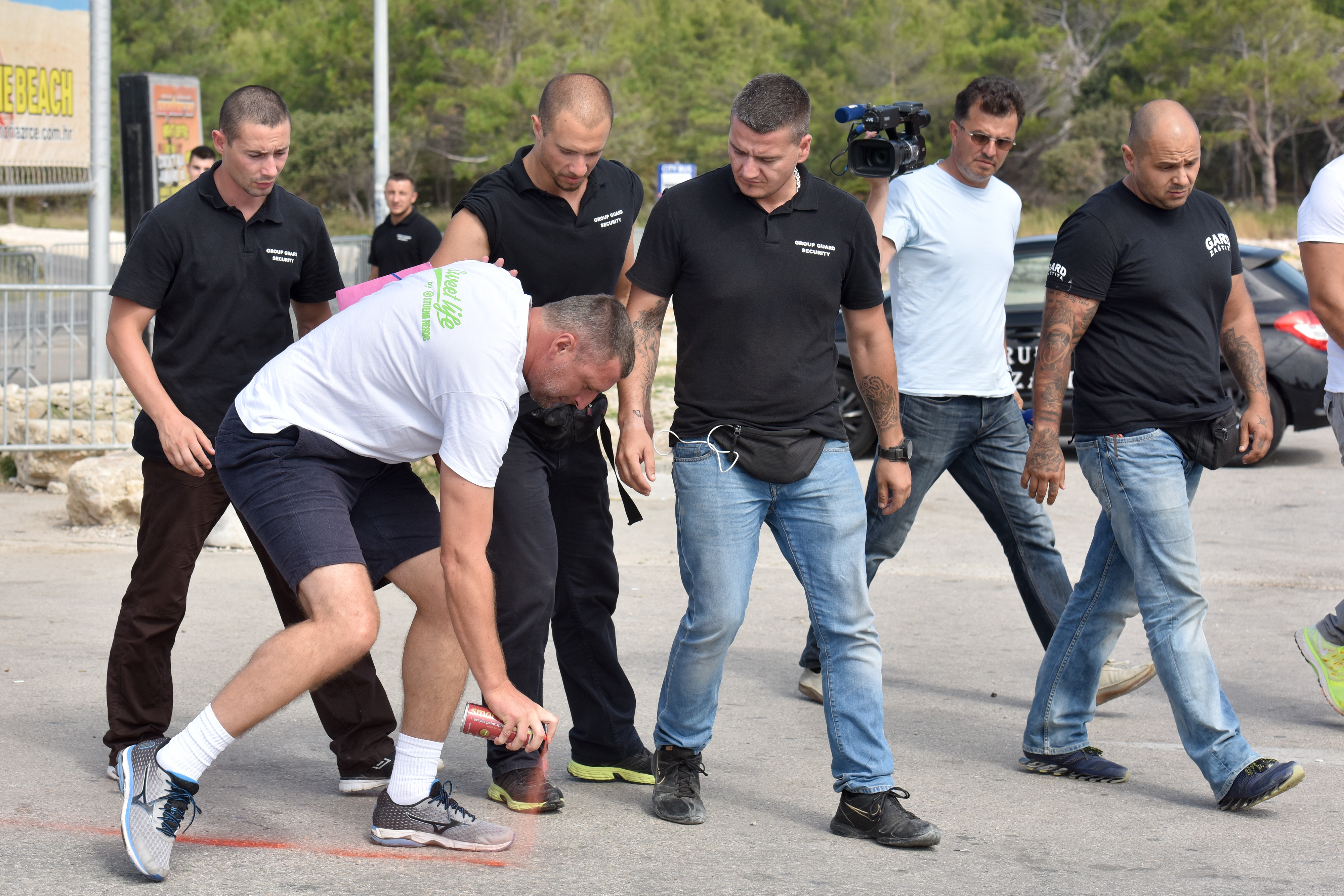 Okršaj kod Zrća: redari opet otjerali udrugu bivših ovisnika