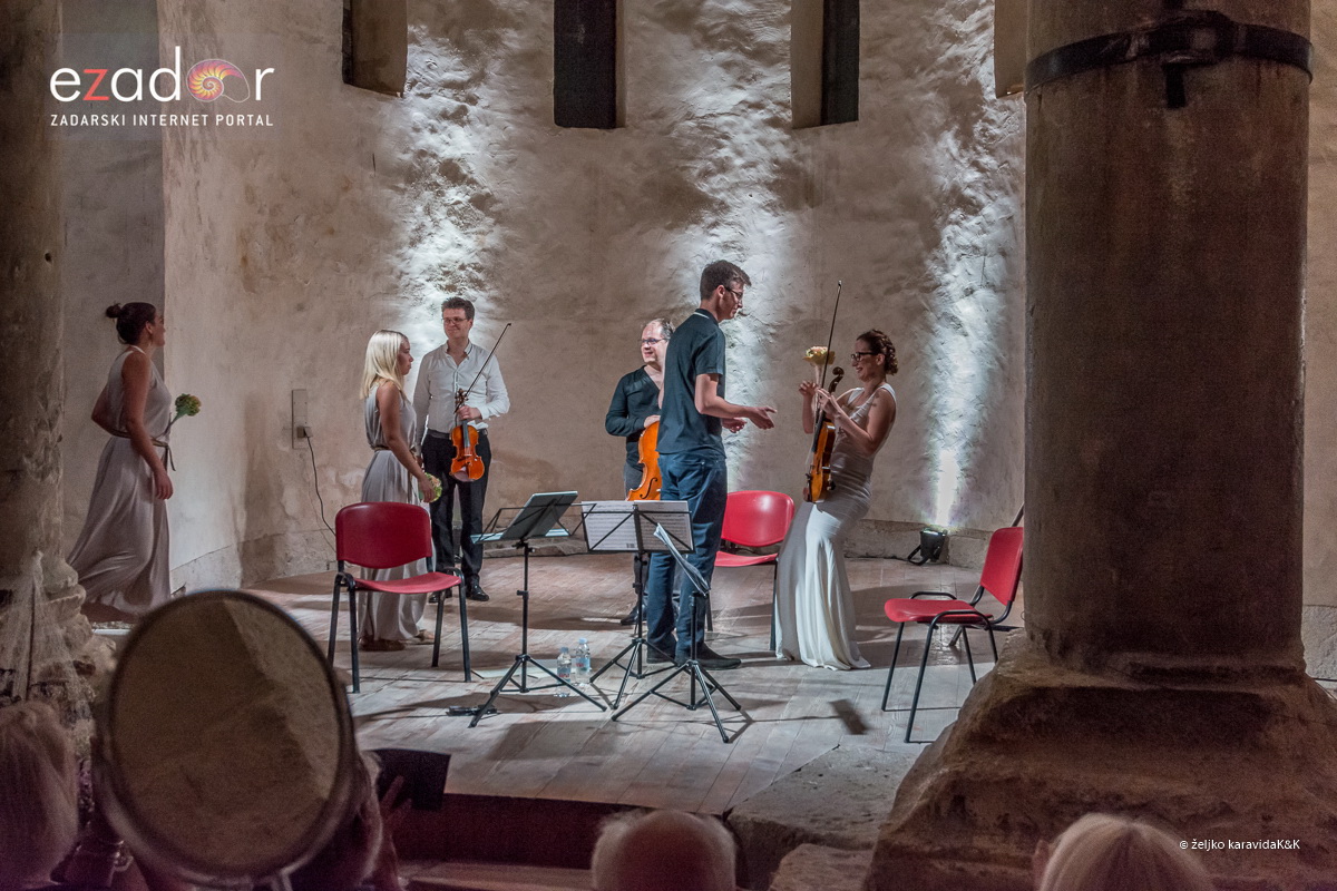 Virtuozi i Apoksiomen @ Sv. Donat Virtuozi i Apoksiomen @ Sv. Donat