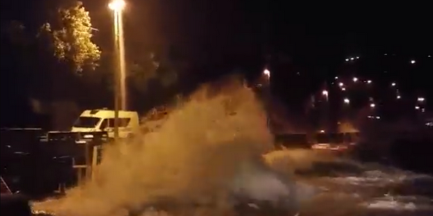 Olujno jugo u Voloskom. Screenshot youtube Olujno jugo u Voloskom. Screenshot youtube