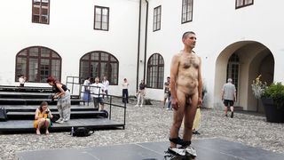 Siniša Labrović: Performans “Poštovani gospodine predsjedniče, možete me poljubiti u guzicu” Siniša Labrović: Performans “Poštovani gospodine predsjedniče, možete me poljubiti u guzicu”