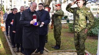 Svecanim postrojavanjem i mimohodom kroz grad postrojbi sudionica obiljezena je 22. obljetnica vojno-redarstvene akcije Maslenica. Photo: Dino Stanin/PIXSELL Svecanim postrojavanjem i mimohodom kroz grad postrojbi sudionica obiljezena je 22. obljetnica vojno-redarstvene akcije Maslenica. Photo: Dino Stanin/PIXSELL