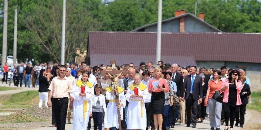 17.05.2015., Rajevo selo – Obiljezavanje godisnjice popustanja nasipa i velike poplave u istocnoj Slavoniji, tako da je postavljen kriz nedaleko mjesta gdje je Sava probila nasip. Photo: Davor Javorovic/PIXSELL
