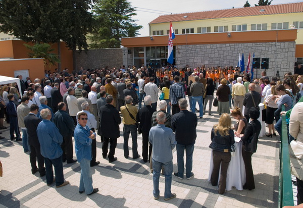 Svecano otvaranje obnovljene osnovne skole Kruno Krstic u Arbanasima