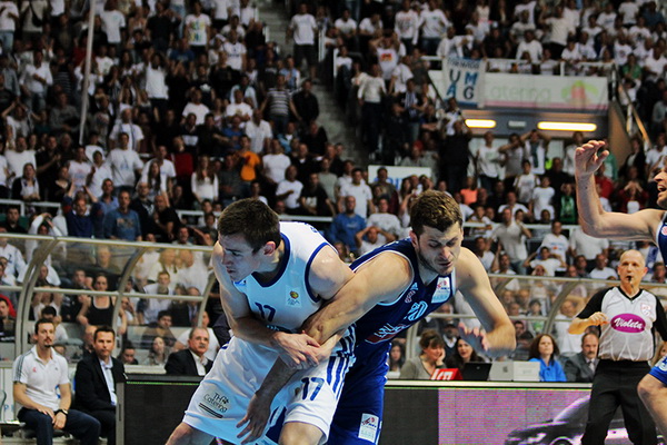 Najbolji navijači na svitu na utakmici Zadar-Cibona, Foto: Mia Čop Najbolji navijači na svitu na utakmici Zadar-Cibona, Foto: Mia Čop