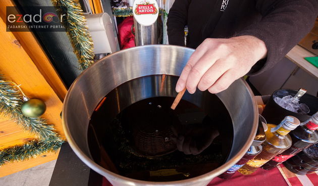 Đir po gradu, ponedjeljak 4. prosinca 2017. Kuhano vino