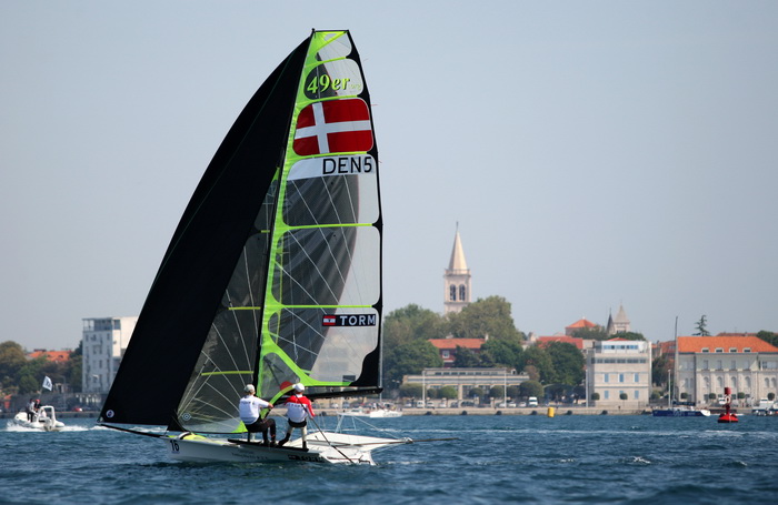 Zadar, 120512.
Danas zavrsava Svjetsko prvenstvo 49er-a u Zadru. Najbolje posade svijeta jedrile su danas u Zadarskom kanalu. Vecina ce otici kuci na kratki odmor, a potom ce se ponovno okupiti pocetkom lipnja u Velikoj Britaniji, na iducoj regati Svjetsk Zadar, 120512.
Danas zavrsava Svjetsko prvenstvo 49er-a u Zadru. Najbolje posade svijeta jedrile su danas u Zadarskom kanalu. Vecina ce otici kuci na kratki odmor, a potom ce se ponovno okupiti pocetkom lipnja u Velikoj Britaniji, na iducoj regati Svjetsk