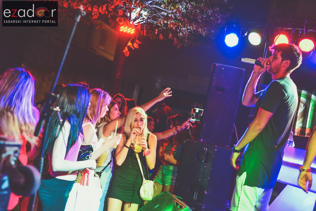 Connect @ Teatro bar & Zlatni kutić Connect @ Teatro bar & Zlatni kutić