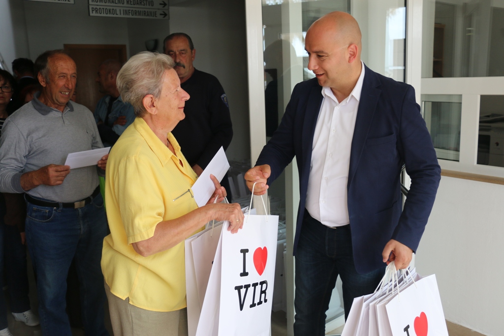 Općina Vir osigurala potpore za djecu i umirovljenike