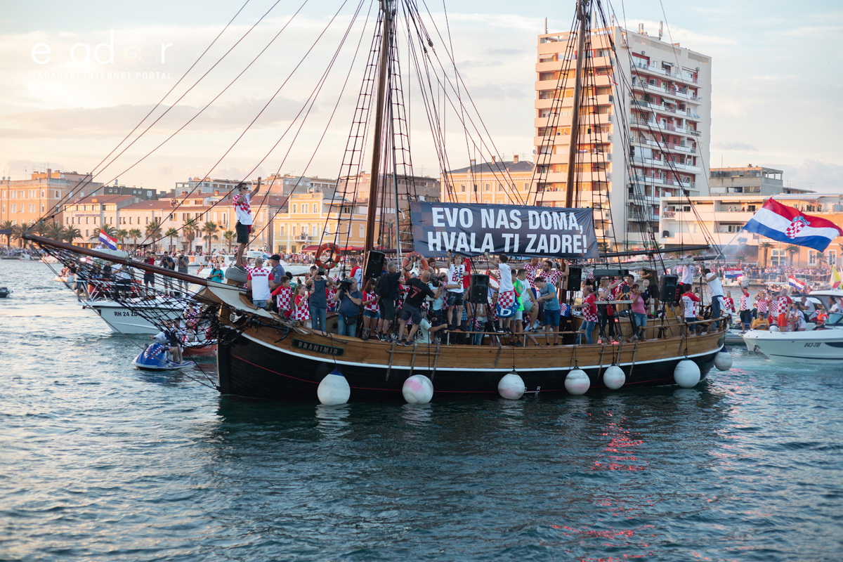 Veličanstven doček četvorice zadarskih Vatrenih Veličanstven doček četvorice zadarskih Vatrenih
