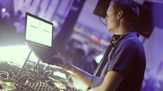 Spektar party u Aquarius klubu