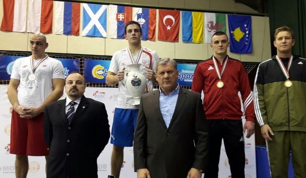 Toni Filipi na najvišem postolju u Debrecenu