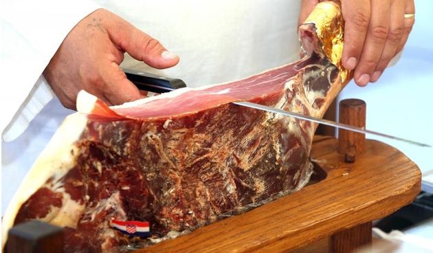 U organizaciji Sibensko-kninske zupanije i Javne ustanove Razvojna agencija Sibensko-kninske zupanije otvoren je 8. sajam agroturizma Sibensko-kninske zupanije. Zupanija partner ovogodisnjeg sajma je Krapinsko-zagorska zupanija, a na sajmu sudjeluje prek