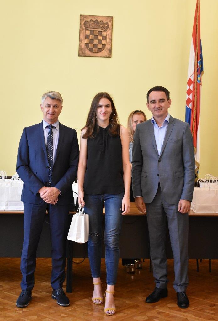 Prijem za nagrađivane učenike osnovnih i srednjh škola