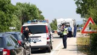 Stravična prometna nesreća u Ličkom Cerju na državnoj cesti D50