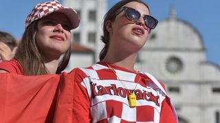 Tisuće Zadrana na Forumu navijalo za Vatrene u finalu Svjetskog prvenstva Tisuće Zadrana na Forumu navijalo za Vatrene u finalu Svjetskog prvenstva