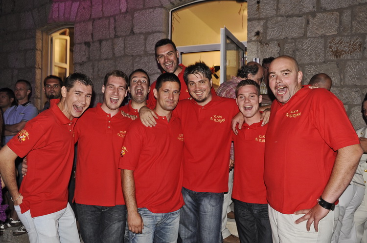 Vodice, 110611.
Obala Vladimira Natora.
Posljednja vecer CMC -a u Vodicama.
Na slici: Klapa Sv. Florijan.
Foto: Marija Mihic / CROPIX
