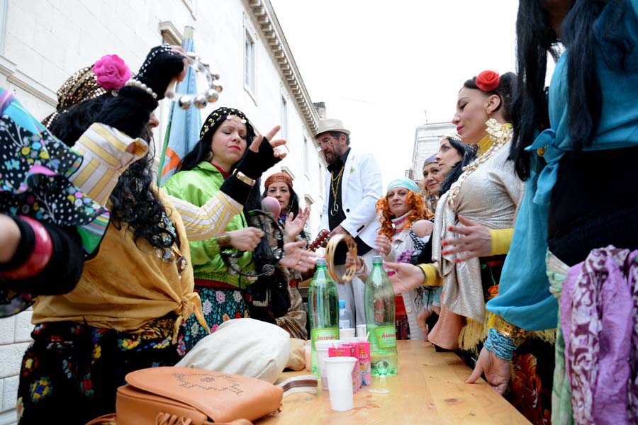 Stanarske maškare u karnevalskoj povorci, foto Iva Perinčić