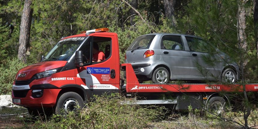 U automobilu u park šumi Musapstan pronađen automobil s dva mrtva muška tijela U automobilu u park šumi Musapstan pronađen automobil s dva mrtva muška tijela