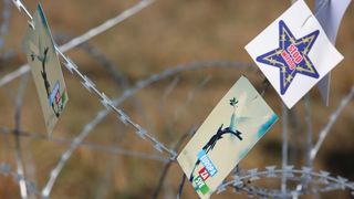 Na granicnom prijelazu Lucija-Brezovica odrzan je veliki prosvjed protiv slovenske zilet zice pod nazivom Protiv zice i za humanu Europu. Na granicnom prijelazu Lucija-Brezovica odrzan je veliki prosvjed protiv slovenske zilet zice pod nazivom Protiv zice i za humanu Europu.