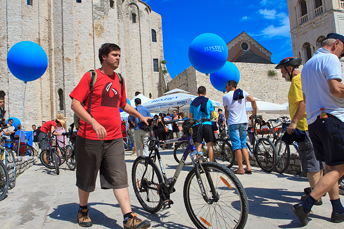 Image 892615 (auto) Image 892615 (auto)