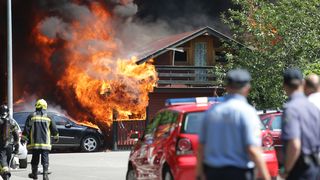 Požar na ŠRC Jelenovac, grad prekriven dimom, zaustavljeni autobusi…