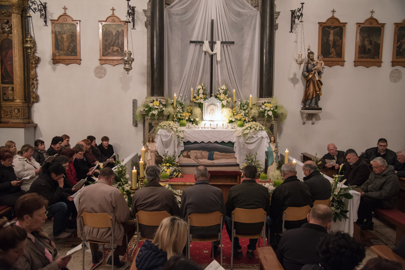 Biograd: procesija na Veliki petak, foto- V. Pesic Biograd: procesija na Veliki petak, foto- V. Pesic