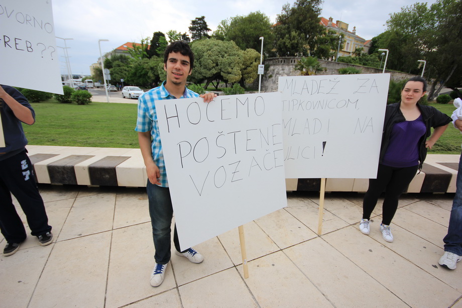 Mimohod Foruma mladih SDP-a, Mladih hrvatskih Liberala i mladih HNS-a Mimohod Foruma mladih SDP-a, Mladih hrvatskih Liberala i mladih HNS-a