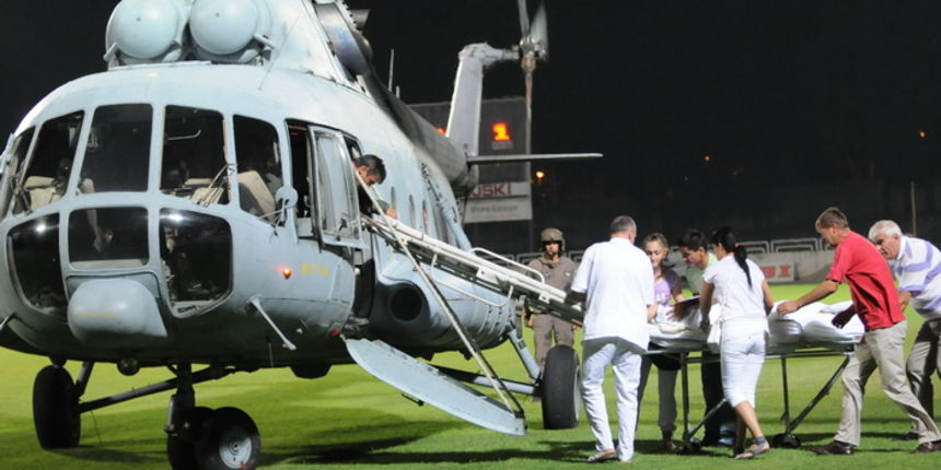 Mostar, 140810. Sinoc je ravnatelj KB Mostar zatrazio hitnu organizaciju medicinskog prijevoza zrakom za zivotno ugrozenog pacijenta iz Mostara, kojem je bila potrebna hitna operacija u KBC-u Rebro u Zagrebu. Pacijent je helikopterom prevezen u Split odak