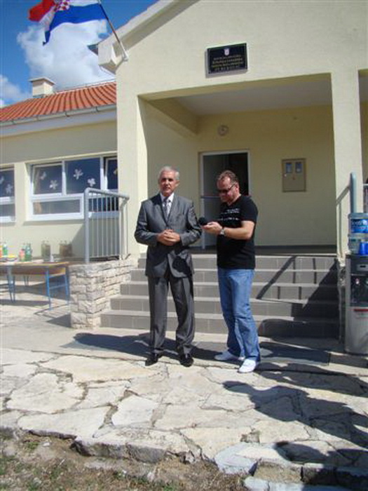 Svecano otvorenje obnovljenih podrucnih skola u Rastevicu i Bukovicu Svecano otvorenje obnovljenih podrucnih skola u Rastevicu i Bukovicu