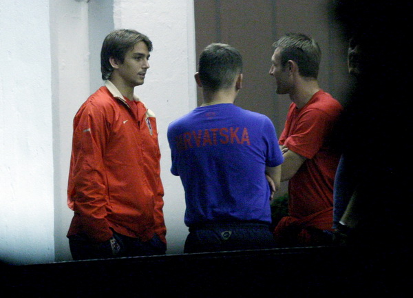 Rovinj, Funtana, 091009.
Pripreme nogometne reprezentacije za kvalifikacijski susret sa Kazahstanom za SP 2010 u Juznoj Africi.
Hrvatski reprezentativci u vecernjem izlasku u tridesetak kilometara udaljenom mjestu Funtana u konobi More. Izlazak je tr Rovinj, Funtana, 091009.
Pripreme nogometne reprezentacije za kvalifikacijski susret sa Kazahstanom za SP 2010 u Juznoj Africi.
Hrvatski reprezentativci u vecernjem izlasku u tridesetak kilometara udaljenom mjestu Funtana u konobi More. Izlazak je tr