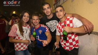 Čudesna noć: Velika fešta ulicama Zadra nakon plasmana Vatrenih u finale SP Čudesna noć: Velika fešta ulicama Zadra nakon plasmana Vatrenih u finale SP