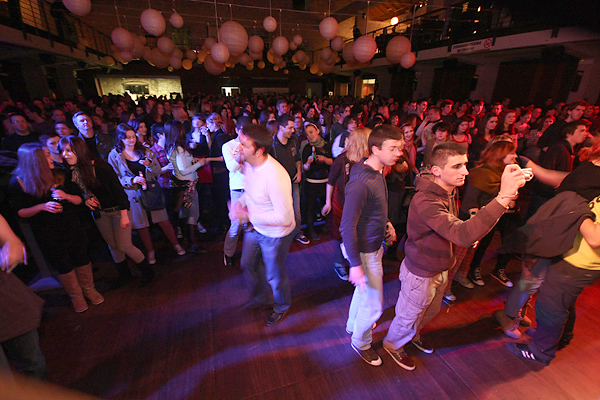 Jinx-i u Arsenalu (foto:Saša Čuka) Jinx-i u Arsenalu (foto:Saša Čuka)