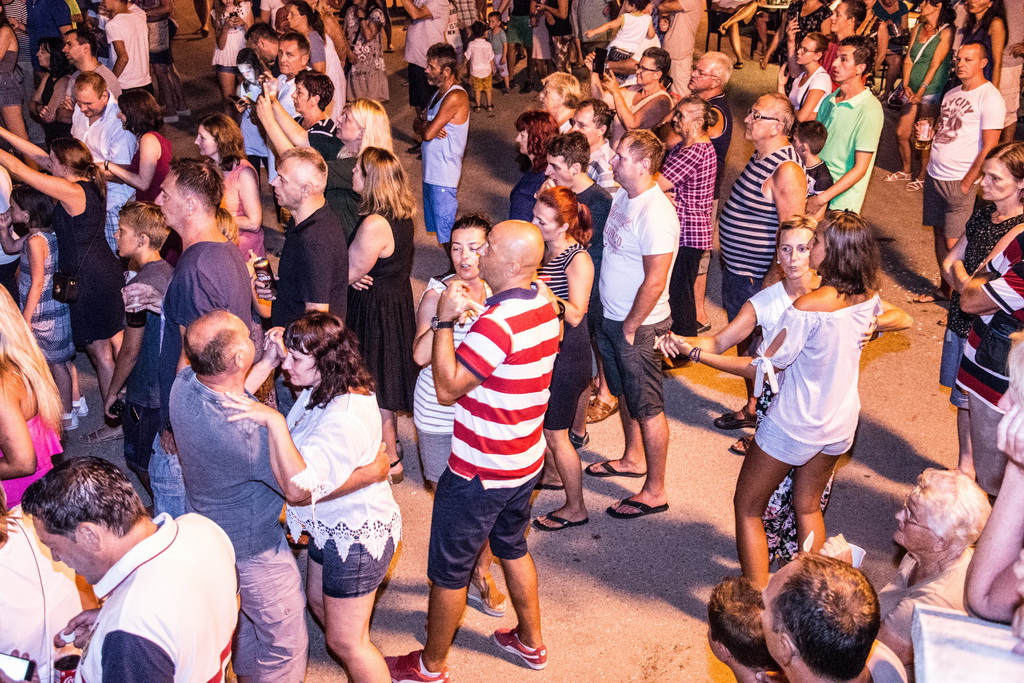 Tamburaški sastav Gazde u Povljani Tamburaški sastav Gazde u Povljani