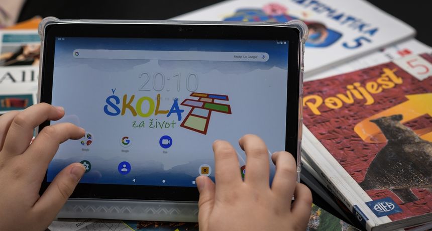 tablet, škola, nastava kod kuće, učenje, učenici, škola za život