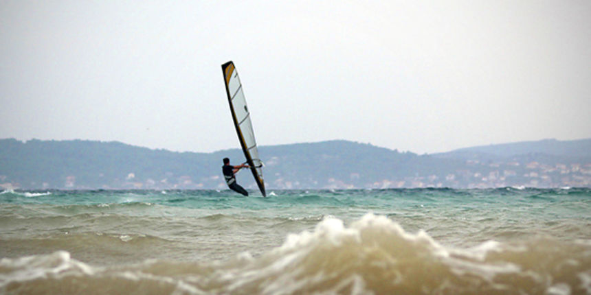 Windsurferi na Kolovarima, 24. rujna 2012. (foto:Saša Čuka)