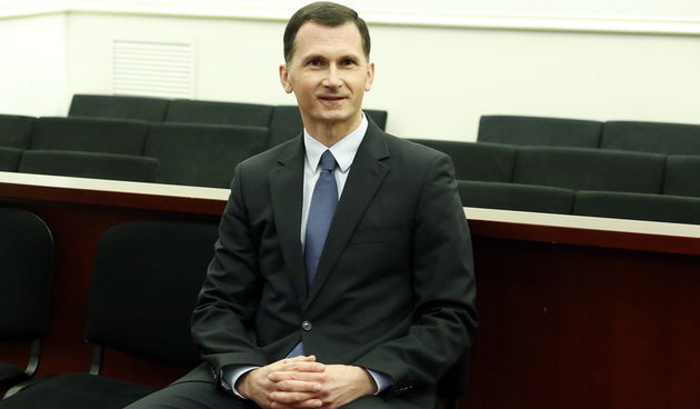 Zagreb, 110213.
Zupanijski sud na Zrinjevcu.
Nastavak sudjenja bivsem premijeru Ivi Sanaderu i drugima u slucaju Fimi media.
Na fotografiji: svjedok Dragan Primorac.
Foto: Damjan Tadic / CROPIX