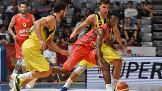ZDBT 2016: KK Cedevita – Fenerbahce 77-88. Photo: Hrvoje Jelavić/PIXSELL ZDBT 2016: KK Cedevita – Fenerbahce 77-88. Photo: Hrvoje Jelavić/PIXSELL